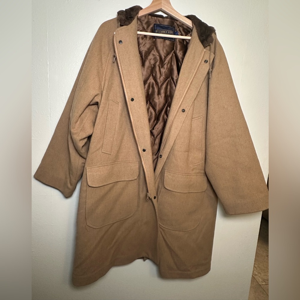 Pendleton tan‎ vintage Wool Trench Coat with quilted lining and faux fur hood